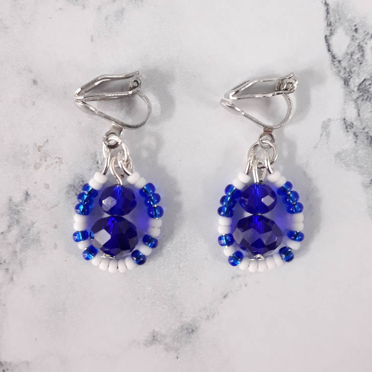 Boucles D'oreilles Clips Vintage Perles Blanches Et Bleu Marine - Modèle 5774, Occasion Parfait état